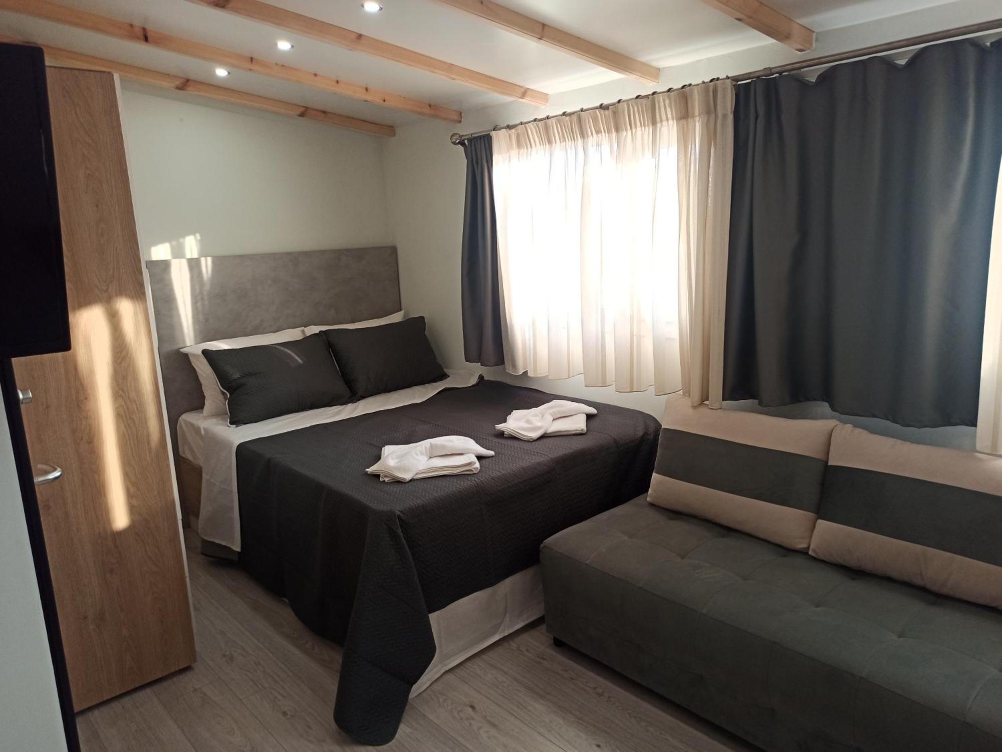 Axas Apartments Michaniona Екстер'єр фото